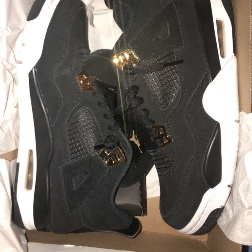 Jordan 4s